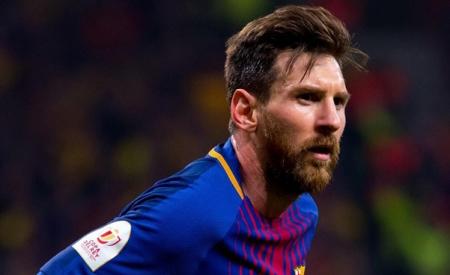 Ăn mừng kỉ lục 644, Messi tặng bia cho đối thủ
