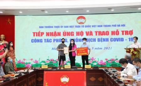 MC Thành Trung trao gần 400 triệu đồng vào quỹ Vaccine cộng đồng, ủng hộ công tác phòng chống Covid