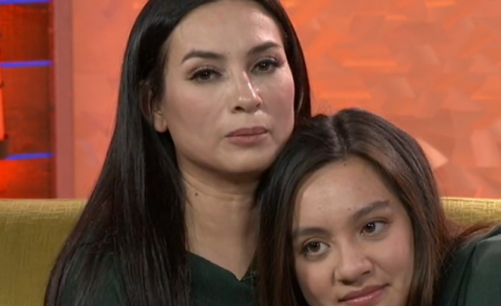 Con gái Phi Nhung cập nhật tình hình sức khỏe của mẹ: Có thể tuần sau người ta sẽ rút ống thở cho mẹ