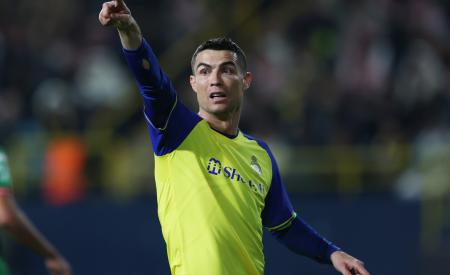 Ronaldo bùng nổ ở Al Nassr, máy ghi bàn vượt thời gian