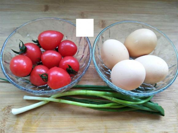 Hóa ra ăn trứng với cà chua tưởng không tốt mà tốt không tưởng